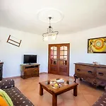 Villa Muriwai - Elegante Moradia Com Bbq E Piscina Aquecível -