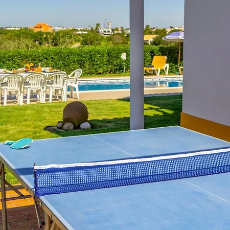 Muriwai - Elegante Moradia Com Bbq E Piscina Aquecivel -