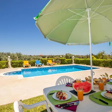 Villa Muriwai By Algarve Vacation Armacao de Pera